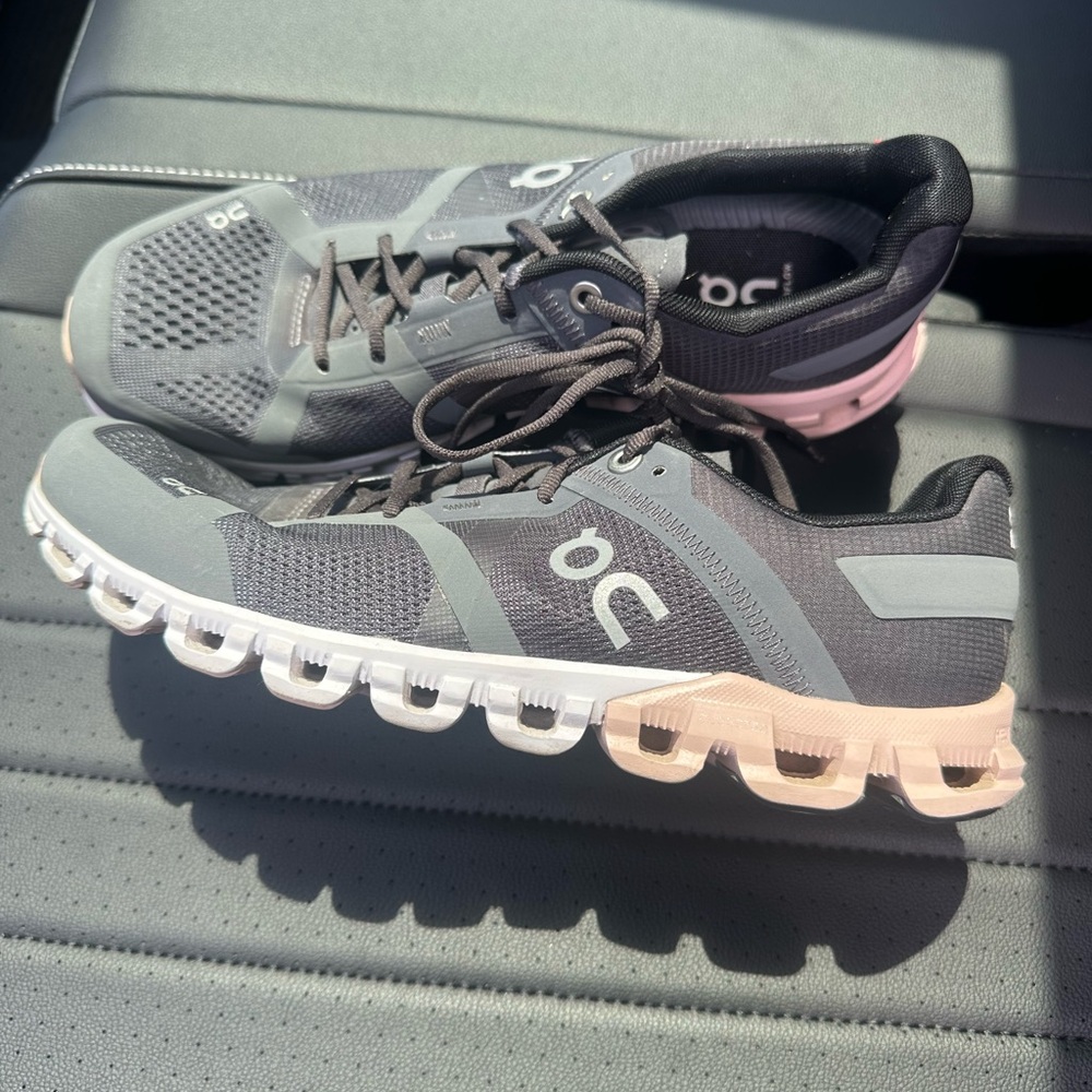 On running cloudflow 2.0 rock grey rose